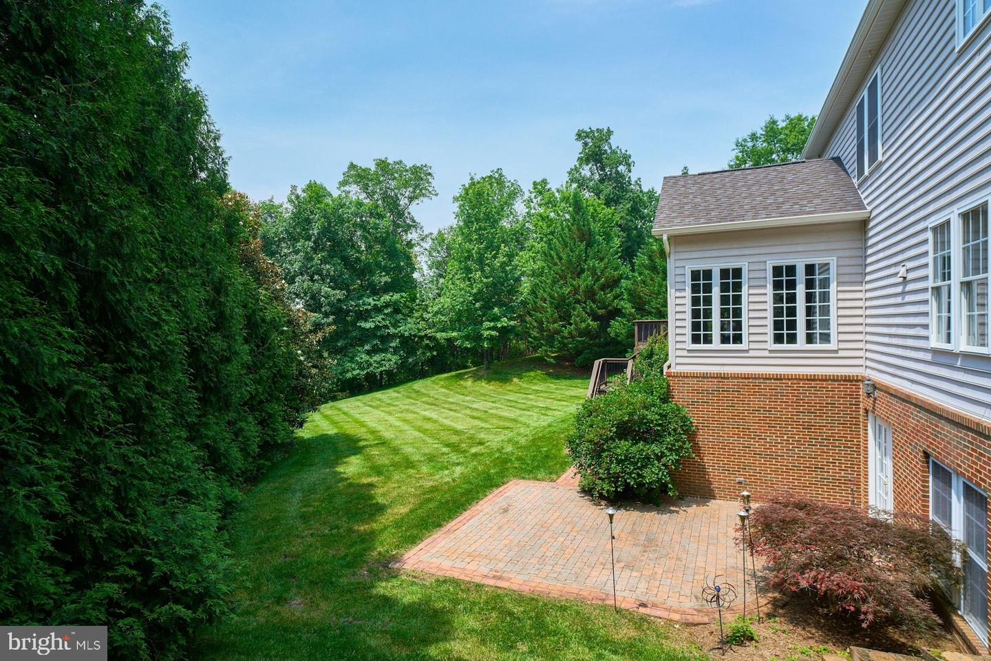 19083 PARALLEL BLUFFS CT, LEESBURG, Virginia 20176, 5 Bedrooms Bedrooms, ,4 BathroomsBathrooms,Residential,For sale,19083 PARALLEL BLUFFS CT,VALO2098194 MLS # VALO2098194