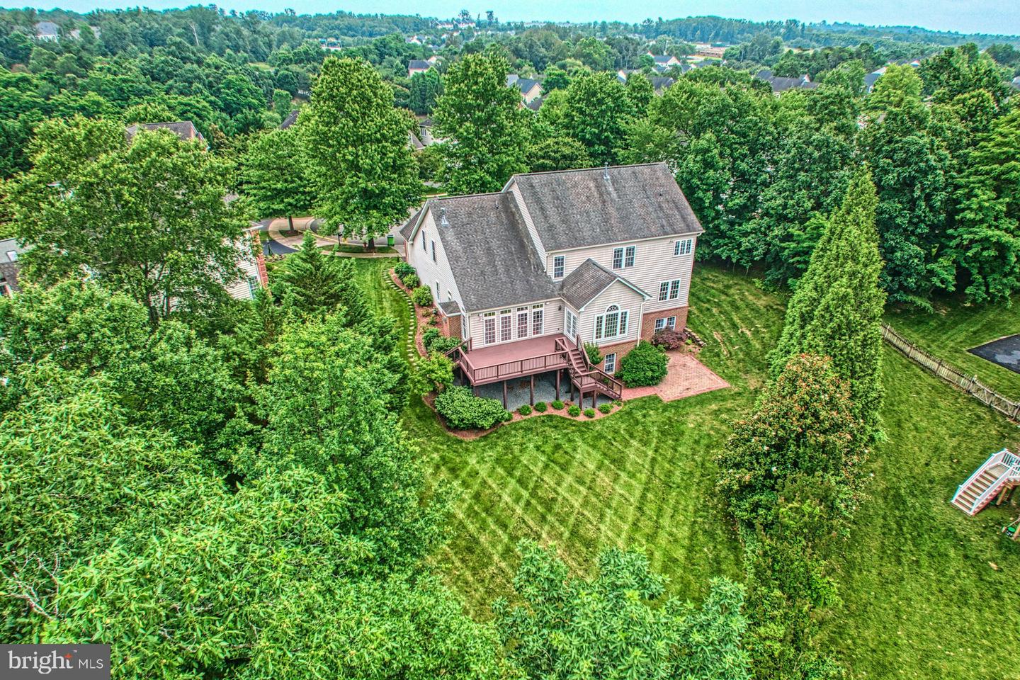 19083 PARALLEL BLUFFS CT, LEESBURG, Virginia 20176, 5 Bedrooms Bedrooms, ,4 BathroomsBathrooms,Residential,For sale,19083 PARALLEL BLUFFS CT,VALO2098194 MLS # VALO2098194