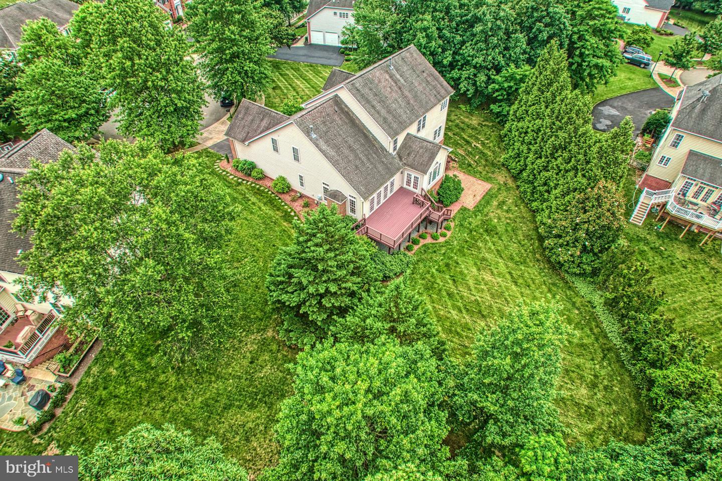 19083 PARALLEL BLUFFS CT, LEESBURG, Virginia 20176, 5 Bedrooms Bedrooms, ,4 BathroomsBathrooms,Residential,For sale,19083 PARALLEL BLUFFS CT,VALO2098194 MLS # VALO2098194