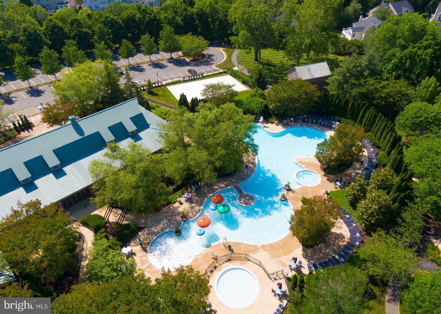 19083 PARALLEL BLUFFS CT, LEESBURG, Virginia 20176, 5 Bedrooms Bedrooms, ,4 BathroomsBathrooms,Residential,For sale,19083 PARALLEL BLUFFS CT,VALO2098194 MLS # VALO2098194