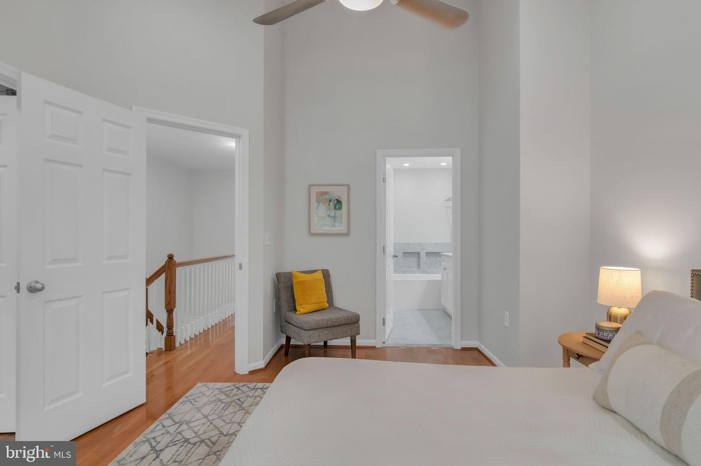 1122 S MONROE ST, ARLINGTON, Virginia 22204, 2 Bedrooms Bedrooms, ,2 BathroomsBathrooms,Residential,For sale,1122 S MONROE ST,VAAR2058370 MLS # VAAR2058370