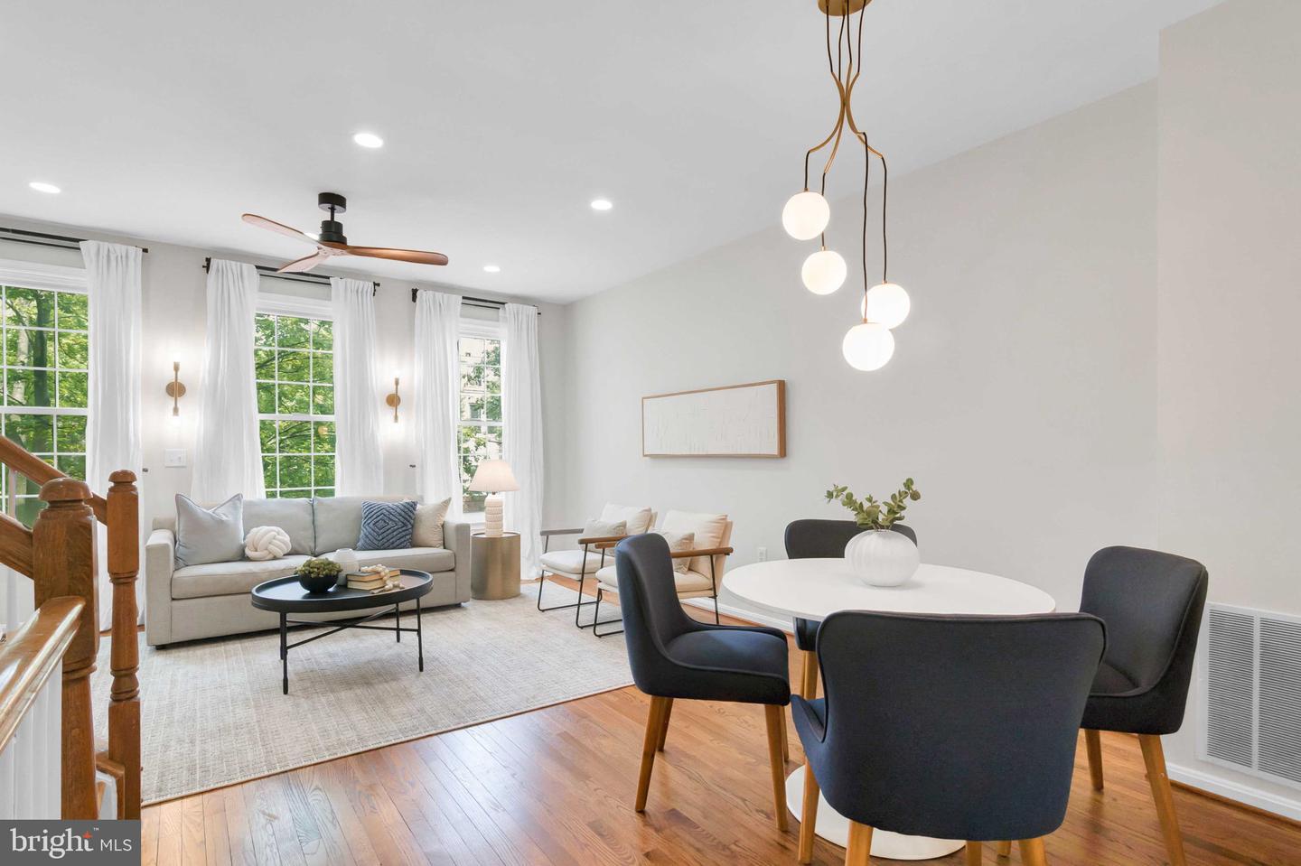 1122 S MONROE ST, ARLINGTON, Virginia 22204, 2 Bedrooms Bedrooms, ,2 BathroomsBathrooms,Residential,For sale,1122 S MONROE ST,VAAR2058370 MLS # VAAR2058370