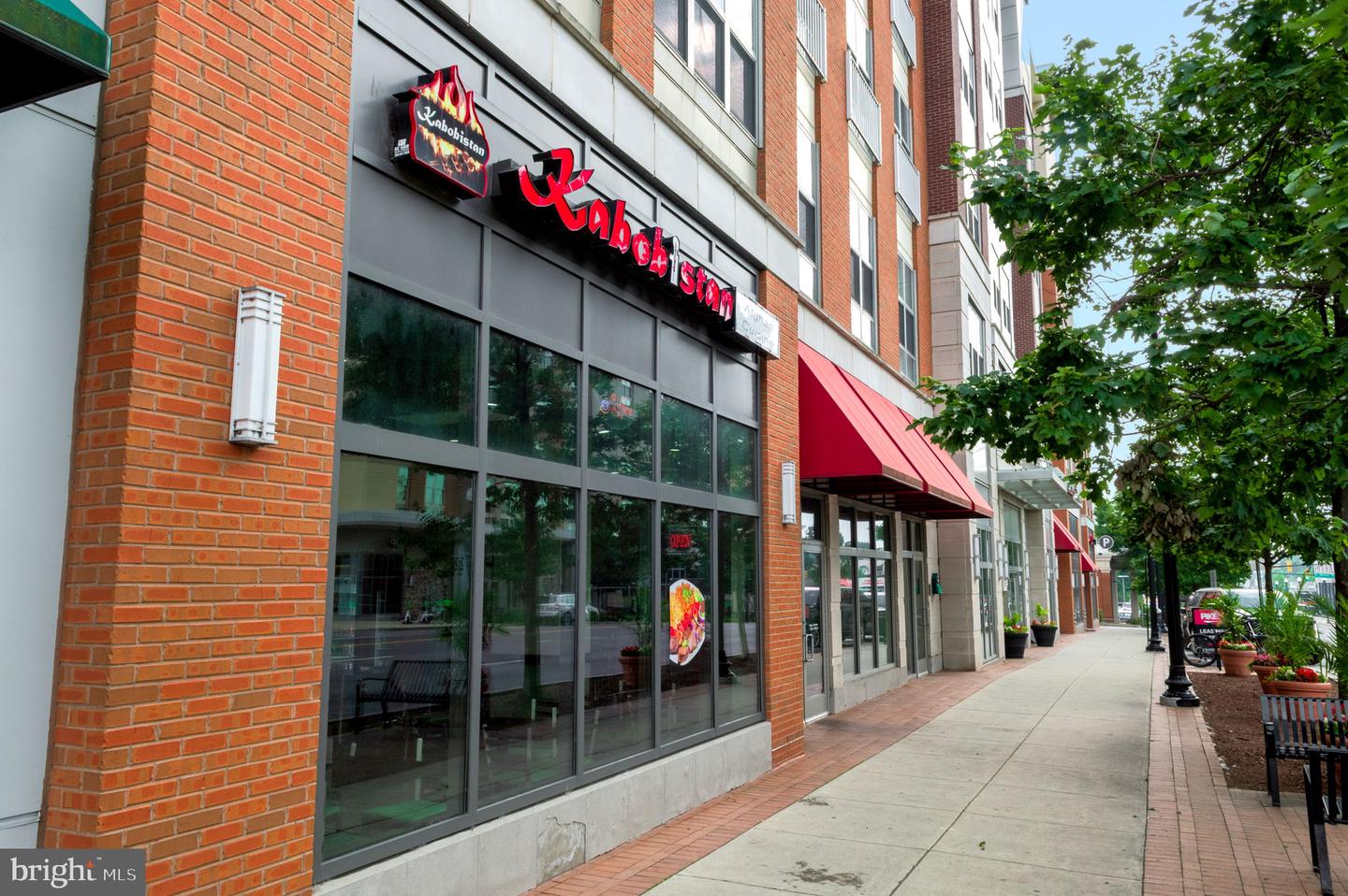 1122 S MONROE ST, ARLINGTON, Virginia 22204, 2 Bedrooms Bedrooms, ,2 BathroomsBathrooms,Residential,For sale,1122 S MONROE ST,VAAR2058370 MLS # VAAR2058370