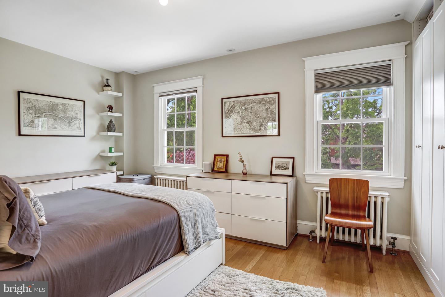 2435 39TH PL NW, WASHINGTON, District Of Columbia 20007, 4 Bedrooms Bedrooms, ,3 BathroomsBathrooms,Residential,For sale,2435 39TH PL NW,DCDC2203164 MLS # DCDC2203164