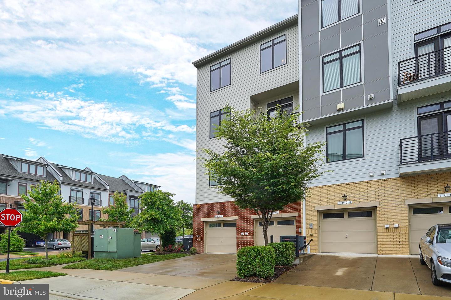 1000 RIBBON LIMESTONE TER SE, LEESBURG, Virginia 20175, 3 Bedrooms Bedrooms, ,2 BathroomsBathrooms,Residential,For sale,1000 RIBBON LIMESTONE TER SE,VALO2098318 MLS # VALO2098318