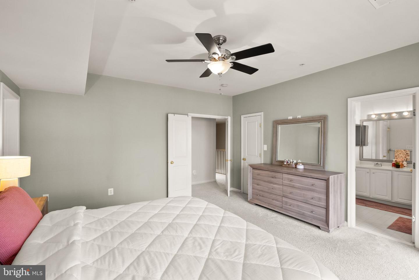 7921 CRESCENT PARK DR, GAINESVILLE, Virginia 20155, 2 Bedrooms Bedrooms, ,2 BathroomsBathrooms,Residential,For sale,7921 CRESCENT PARK DR,VAPW2095882 MLS # VAPW2095882
