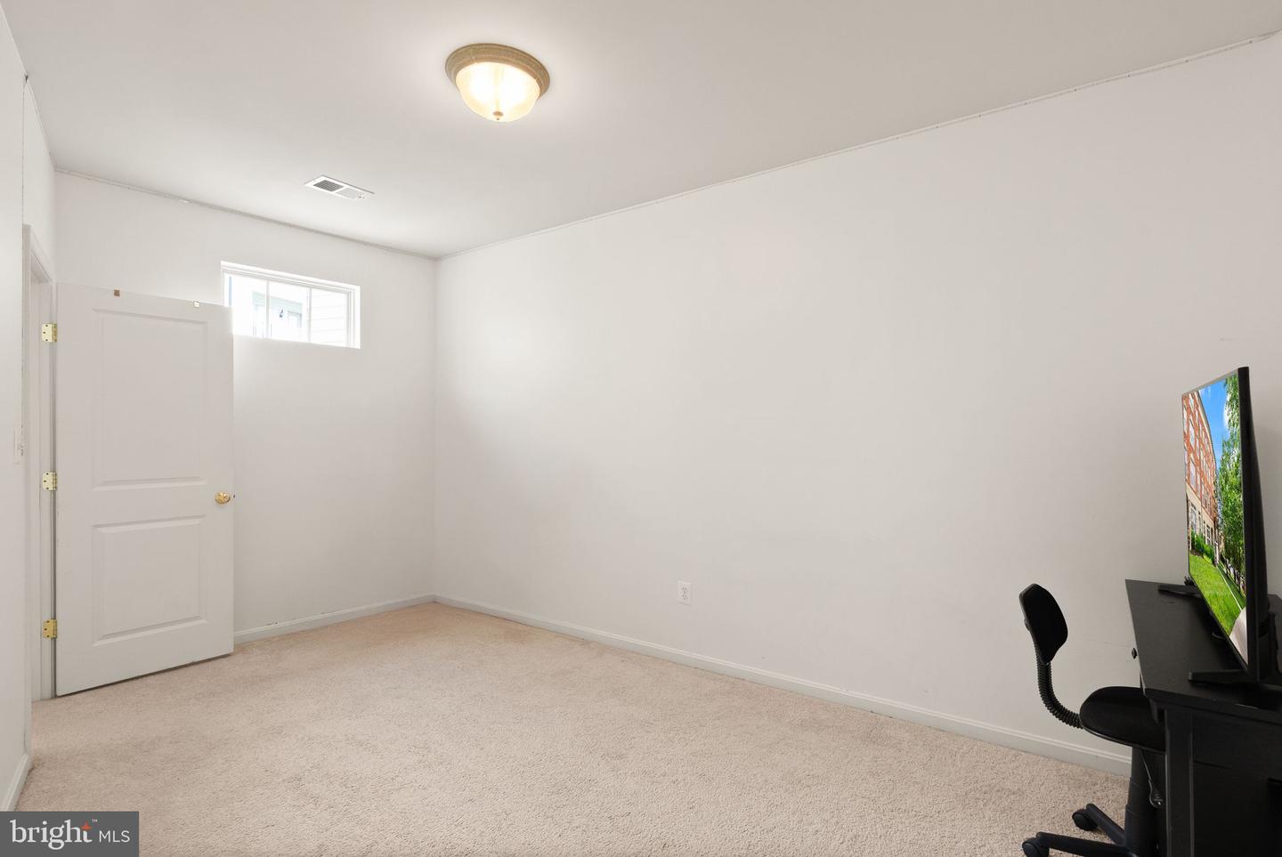 7921 CRESCENT PARK DR, GAINESVILLE, Virginia 20155, 2 Bedrooms Bedrooms, ,2 BathroomsBathrooms,Residential,For sale,7921 CRESCENT PARK DR,VAPW2095882 MLS # VAPW2095882