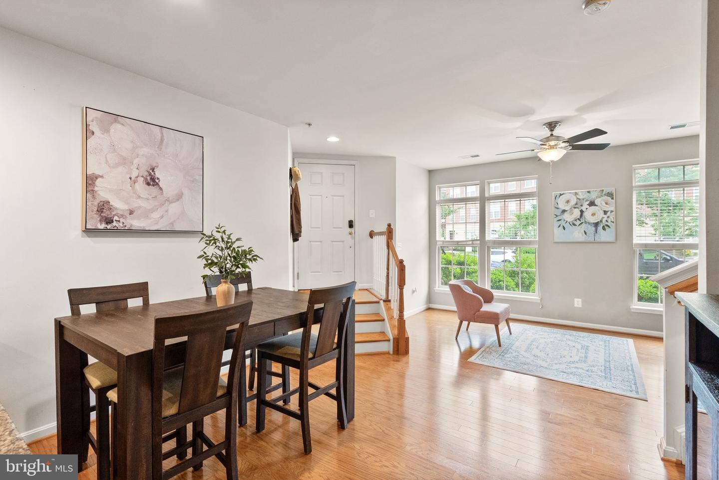 7921 CRESCENT PARK DR, GAINESVILLE, Virginia 20155, 2 Bedrooms Bedrooms, ,2 BathroomsBathrooms,Residential,For sale,7921 CRESCENT PARK DR,VAPW2095882 MLS # VAPW2095882