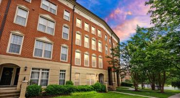 7921 CRESCENT PARK DR, GAINESVILLE, Virginia 20155, 2 Bedrooms Bedrooms, ,2 BathroomsBathrooms,Residential,For sale,7921 CRESCENT PARK DR,VAPW2095882 MLS # VAPW2095882