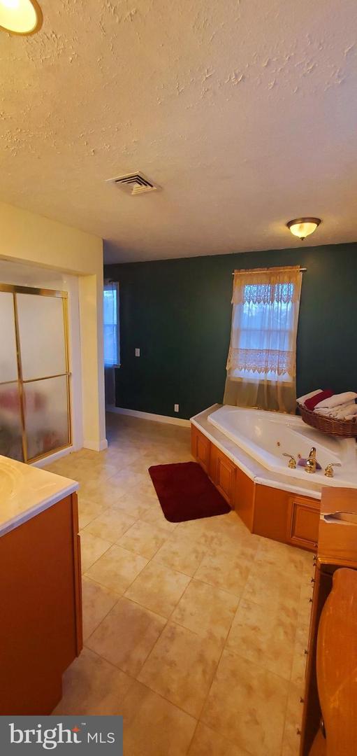 2995 BEAR CREEK RD, RUSTBURG, Virginia 24588, 6 Bedrooms Bedrooms, ,5 BathroomsBathrooms,Residential,For sale,2995 BEAR CREEK RD,VACP2000086 MLS # VACP2000086