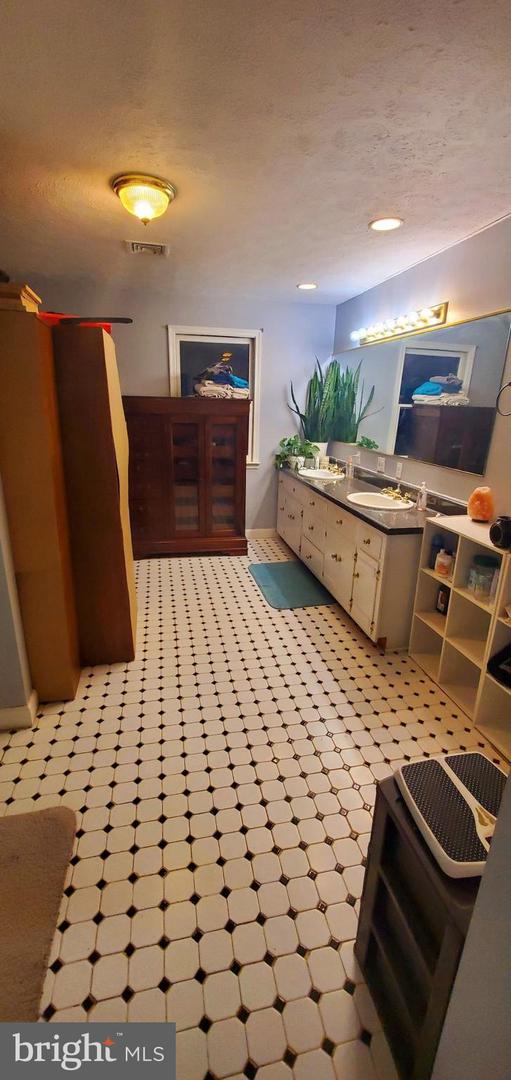 2995 BEAR CREEK RD, RUSTBURG, Virginia 24588, 6 Bedrooms Bedrooms, ,5 BathroomsBathrooms,Residential,For sale,2995 BEAR CREEK RD,VACP2000086 MLS # VACP2000086