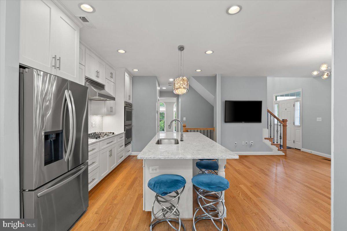 4025 QUIET CREEK DR, FAIRFAX, Virginia 22033, 4 Bedrooms Bedrooms, ,3 BathroomsBathrooms,Residential,For sale,4025 QUIET CREEK DR,VAFX2244438 MLS # VAFX2244438