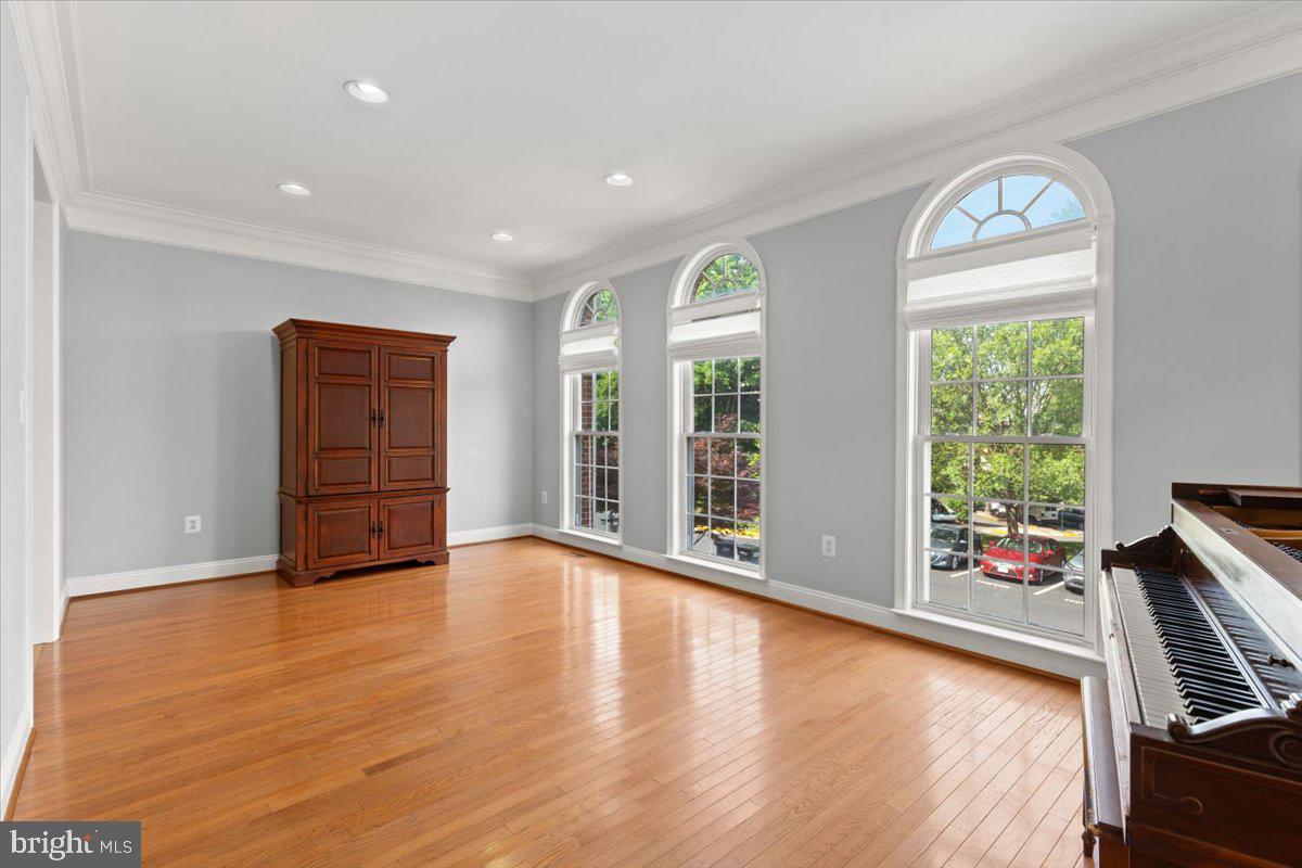 4025 QUIET CREEK DR, FAIRFAX, Virginia 22033, 4 Bedrooms Bedrooms, ,3 BathroomsBathrooms,Residential,For sale,4025 QUIET CREEK DR,VAFX2244438 MLS # VAFX2244438