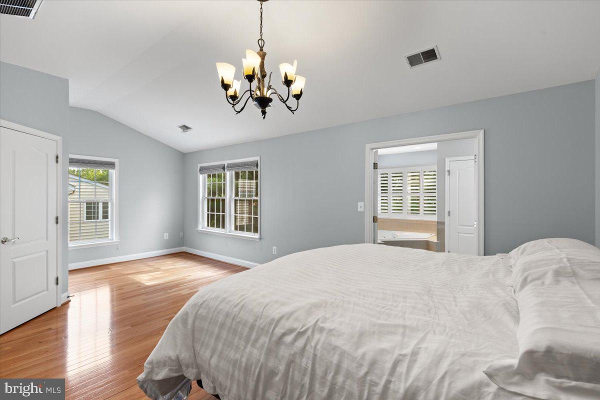 4025 QUIET CREEK DR, FAIRFAX, Virginia 22033, 4 Bedrooms Bedrooms, ,3 BathroomsBathrooms,Residential,For sale,4025 QUIET CREEK DR,VAFX2244438 MLS # VAFX2244438