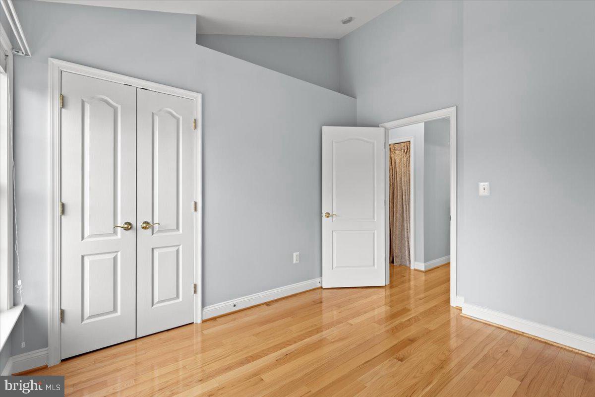 4025 QUIET CREEK DR, FAIRFAX, Virginia 22033, 4 Bedrooms Bedrooms, ,3 BathroomsBathrooms,Residential,For sale,4025 QUIET CREEK DR,VAFX2244438 MLS # VAFX2244438