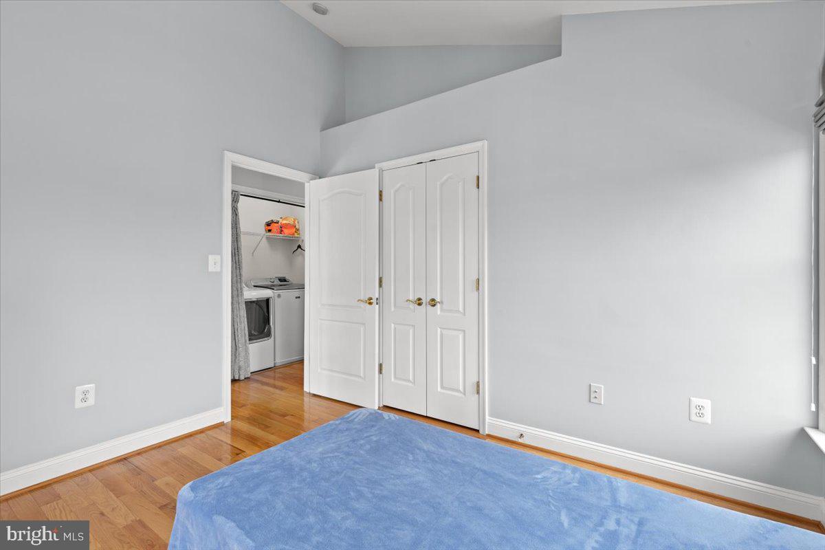4025 QUIET CREEK DR, FAIRFAX, Virginia 22033, 4 Bedrooms Bedrooms, ,3 BathroomsBathrooms,Residential,For sale,4025 QUIET CREEK DR,VAFX2244438 MLS # VAFX2244438
