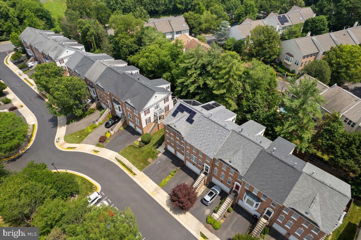 4025 QUIET CREEK DR, FAIRFAX, Virginia 22033, 4 Bedrooms Bedrooms, ,3 BathroomsBathrooms,Residential,For sale,4025 QUIET CREEK DR,VAFX2244438 MLS # VAFX2244438
