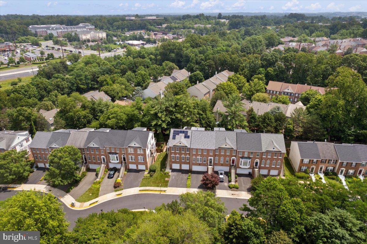 4025 QUIET CREEK DR, FAIRFAX, Virginia 22033, 4 Bedrooms Bedrooms, ,3 BathroomsBathrooms,Residential,For sale,4025 QUIET CREEK DR,VAFX2244438 MLS # VAFX2244438