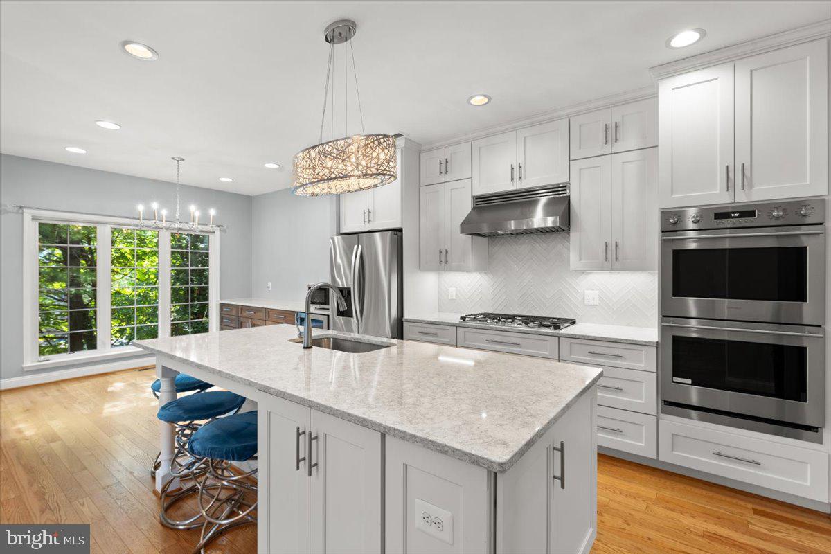 4025 QUIET CREEK DR, FAIRFAX, Virginia 22033, 4 Bedrooms Bedrooms, ,3 BathroomsBathrooms,Residential,For sale,4025 QUIET CREEK DR,VAFX2244438 MLS # VAFX2244438