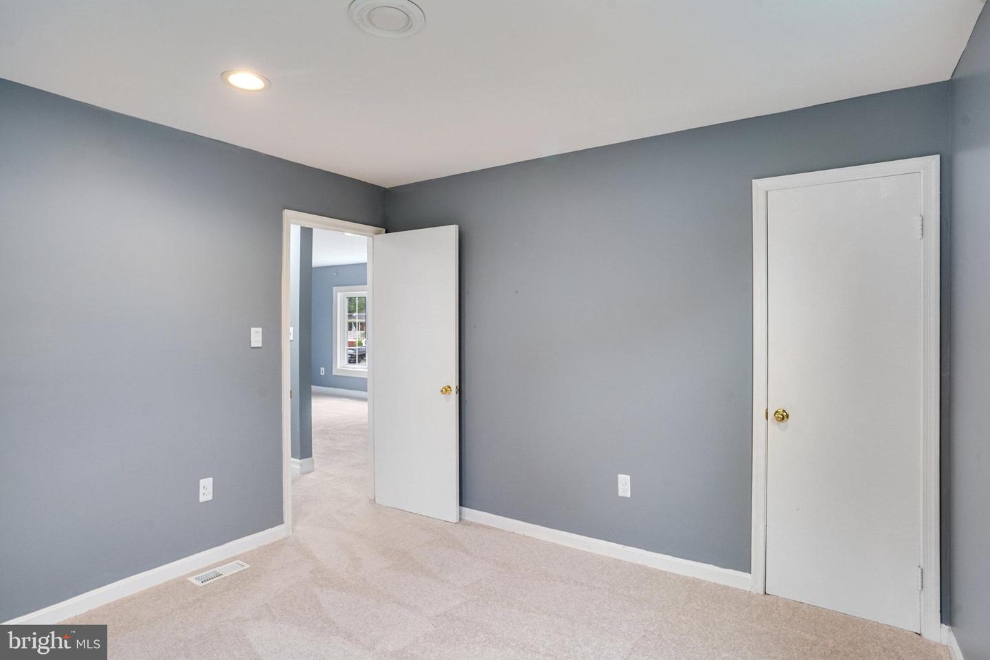 9715 FAIRMONT AVE, MANASSAS, Virginia 20109, 4 Bedrooms Bedrooms, ,2 BathroomsBathrooms,Residential,For sale,9715 FAIRMONT AVE,VAPW2095936 MLS # VAPW2095936