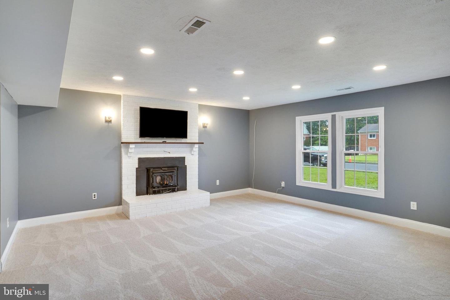 9715 FAIRMONT AVE, MANASSAS, Virginia 20109, 4 Bedrooms Bedrooms, ,2 BathroomsBathrooms,Residential,For sale,9715 FAIRMONT AVE,VAPW2095936 MLS # VAPW2095936