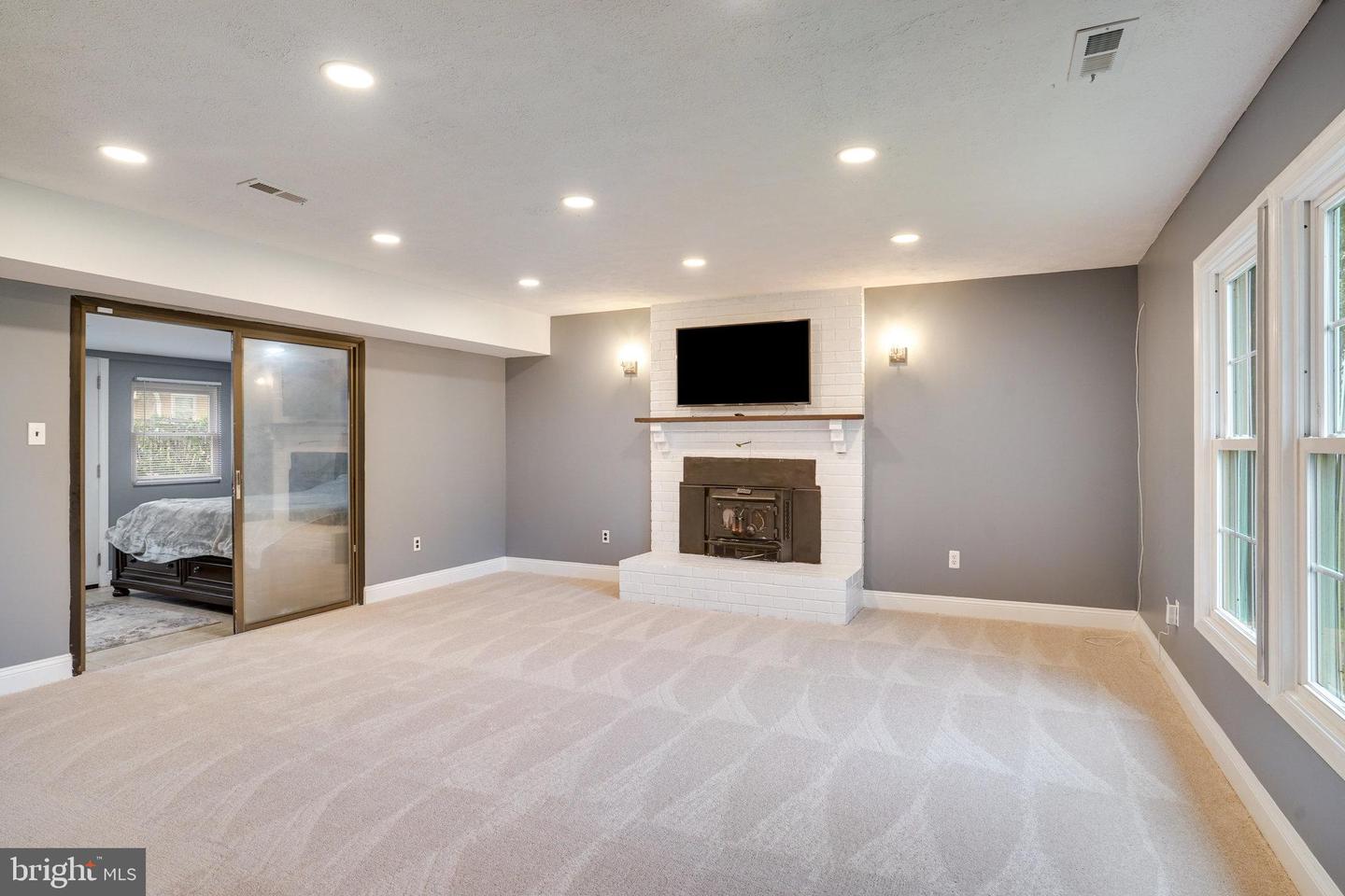 9715 FAIRMONT AVE, MANASSAS, Virginia 20109, 4 Bedrooms Bedrooms, ,2 BathroomsBathrooms,Residential,For sale,9715 FAIRMONT AVE,VAPW2095936 MLS # VAPW2095936