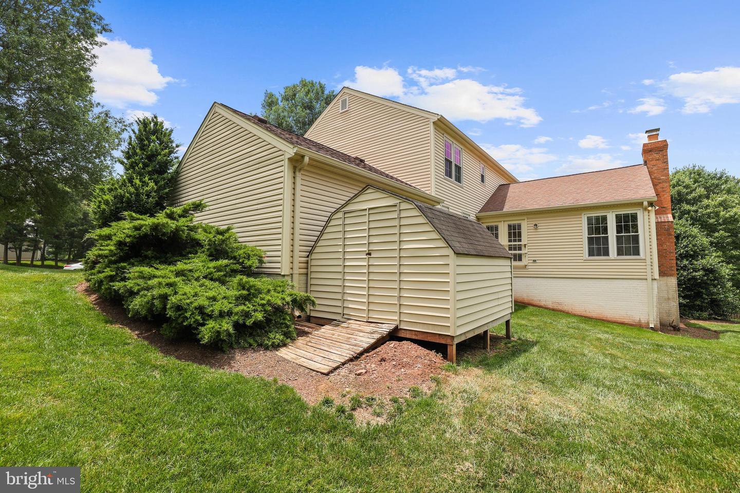 13412 GLEN TAYLOR LN, HERNDON, Virginia 20171, 4 Bedrooms Bedrooms, ,3 BathroomsBathrooms,Residential,For sale,13412 GLEN TAYLOR LN,VAFX2244622 MLS # VAFX2244622