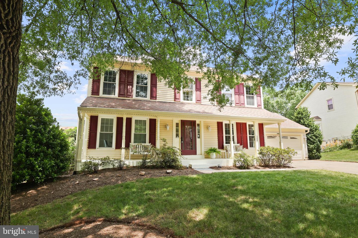 13412 GLEN TAYLOR LN, HERNDON, Virginia 20171, 4 Bedrooms Bedrooms, ,3 BathroomsBathrooms,Residential,For sale,13412 GLEN TAYLOR LN,VAFX2244622 MLS # VAFX2244622