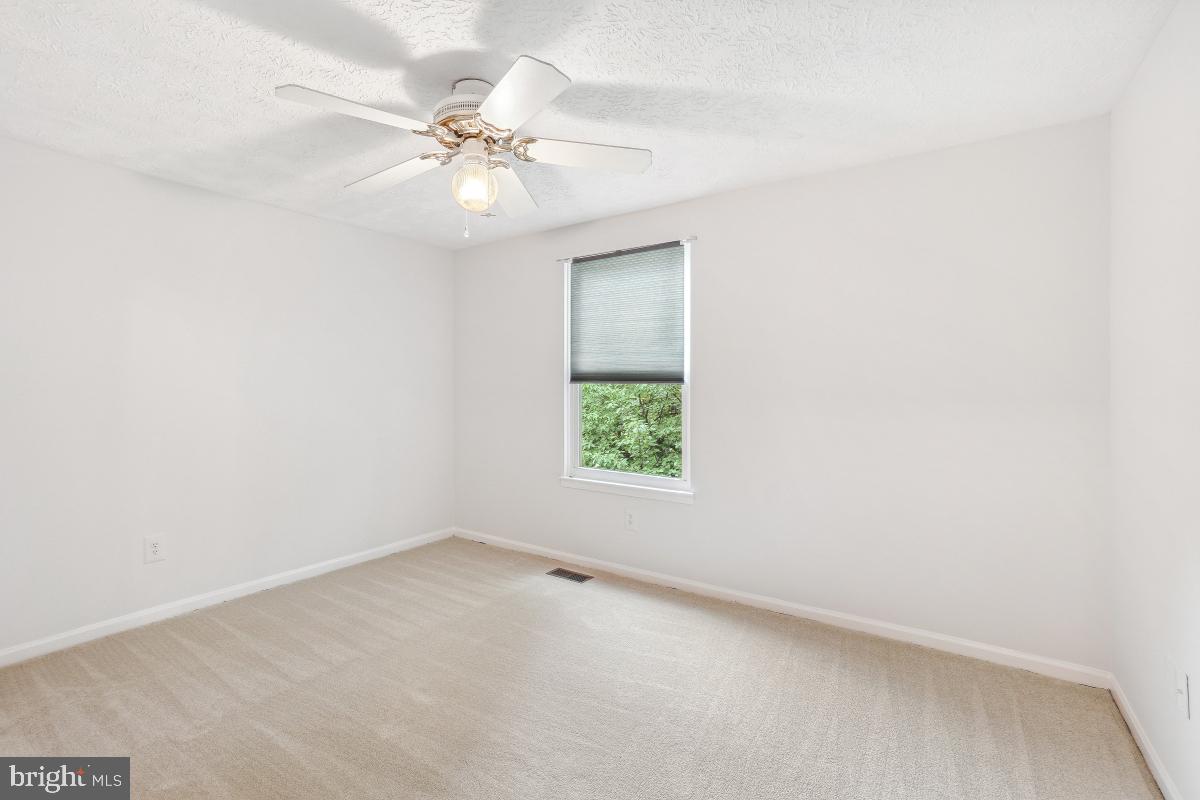 111 SUE ANN CT, STERLING, Virginia 20164, 3 Bedrooms Bedrooms, ,2 BathroomsBathrooms,Residential,For sale,111 SUE ANN CT,VALO2098572 MLS # VALO2098572
