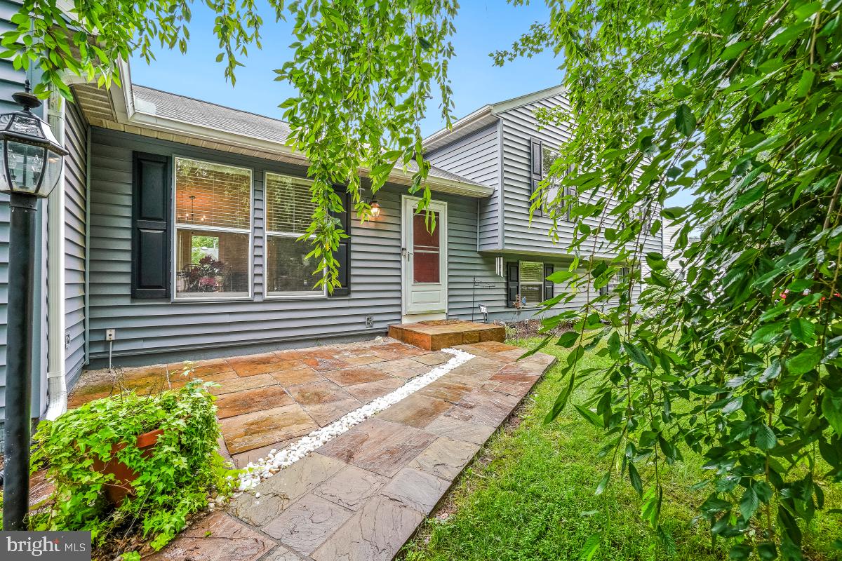 111 SUE ANN CT, STERLING, Virginia 20164, 3 Bedrooms Bedrooms, ,2 BathroomsBathrooms,Residential,For sale,111 SUE ANN CT,VALO2098572 MLS # VALO2098572
