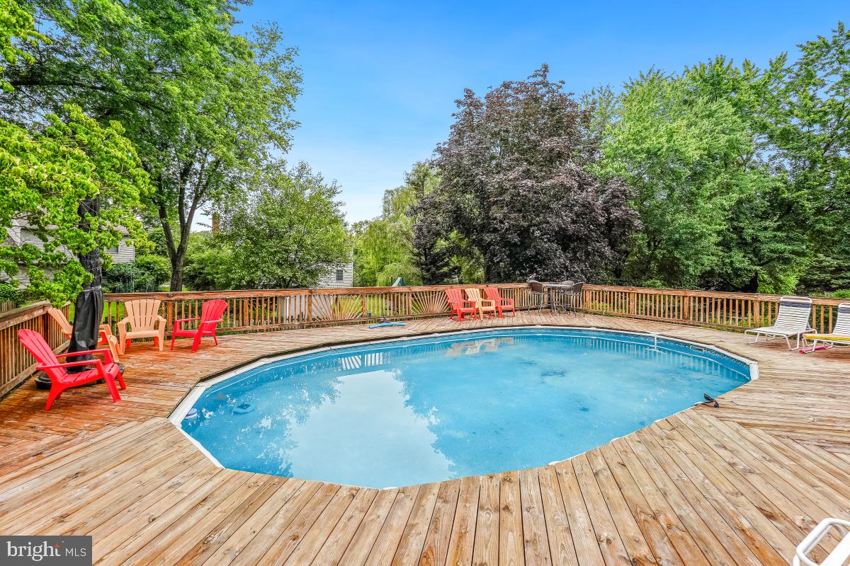 111 SUE ANN CT, STERLING, Virginia 20164, 3 Bedrooms Bedrooms, ,2 BathroomsBathrooms,Residential,For sale,111 SUE ANN CT,VALO2098572 MLS # VALO2098572