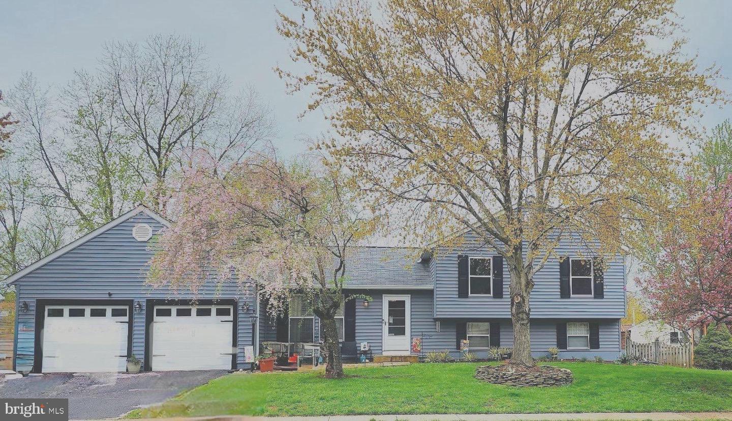 111 SUE ANN CT, STERLING, Virginia 20164, 3 Bedrooms Bedrooms, ,2 BathroomsBathrooms,Residential,For sale,111 SUE ANN CT,VALO2098572 MLS # VALO2098572