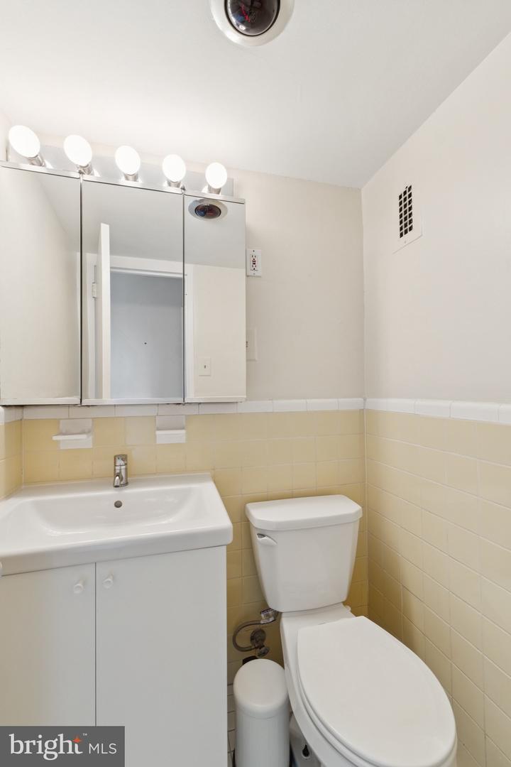 1330 NEW HAMPSHIRE AVE NW #715, WASHINGTON, District Of Columbia 20036, 2 Bedrooms Bedrooms, ,1 BathroomBathrooms,Residential,For sale,1330 NEW HAMPSHIRE AVE NW #715,DCDC2203868 MLS # DCDC2203868