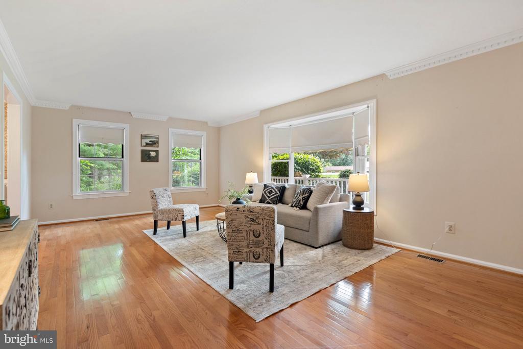 5761 WILSHIRE DR, WARRENTON, Virginia, 3 Bedrooms Bedrooms, ,2 BathroomsBathrooms,Residential,5761 WILSHIRE DR,VAFQ2016984 MLS # VAFQ2016984