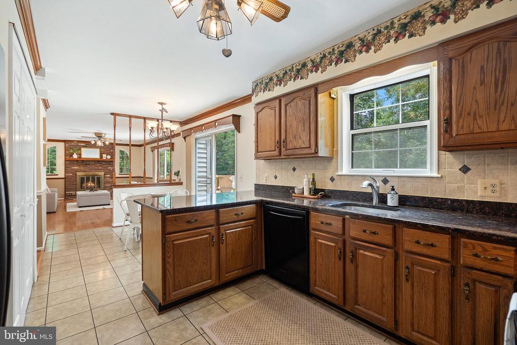 5761 WILSHIRE DR, WARRENTON, Virginia, 3 Bedrooms Bedrooms, ,2 BathroomsBathrooms,Residential,5761 WILSHIRE DR,VAFQ2016984 MLS # VAFQ2016984
