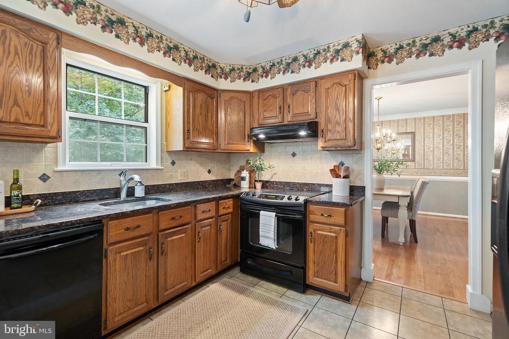 5761 WILSHIRE DR, WARRENTON, Virginia, 3 Bedrooms Bedrooms, ,2 BathroomsBathrooms,Residential,5761 WILSHIRE DR,VAFQ2016984 MLS # VAFQ2016984