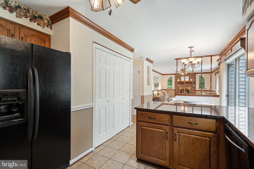 5761 WILSHIRE DR, WARRENTON, Virginia, 3 Bedrooms Bedrooms, ,2 BathroomsBathrooms,Residential,5761 WILSHIRE DR,VAFQ2016984 MLS # VAFQ2016984