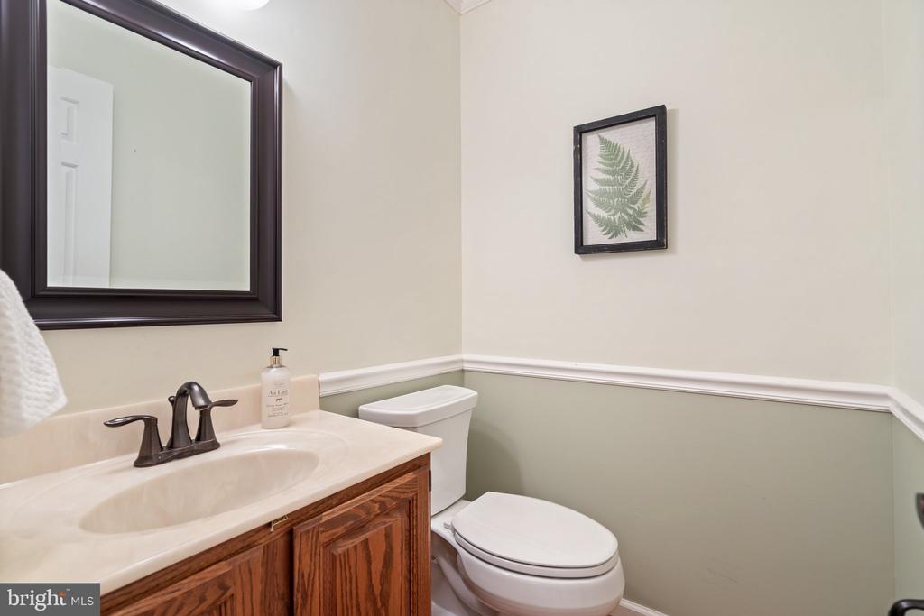 5761 WILSHIRE DR, WARRENTON, Virginia, 3 Bedrooms Bedrooms, ,2 BathroomsBathrooms,Residential,5761 WILSHIRE DR,VAFQ2016984 MLS # VAFQ2016984