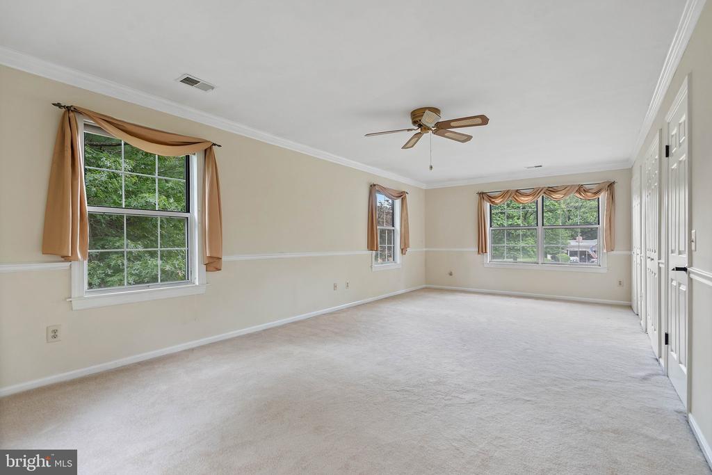 5761 WILSHIRE DR, WARRENTON, Virginia, 3 Bedrooms Bedrooms, ,2 BathroomsBathrooms,Residential,5761 WILSHIRE DR,VAFQ2016984 MLS # VAFQ2016984