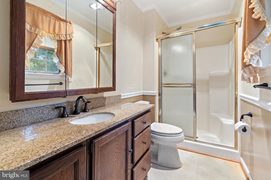 5761 WILSHIRE DR, WARRENTON, Virginia, 3 Bedrooms Bedrooms, ,2 BathroomsBathrooms,Residential,5761 WILSHIRE DR,VAFQ2016984 MLS # VAFQ2016984