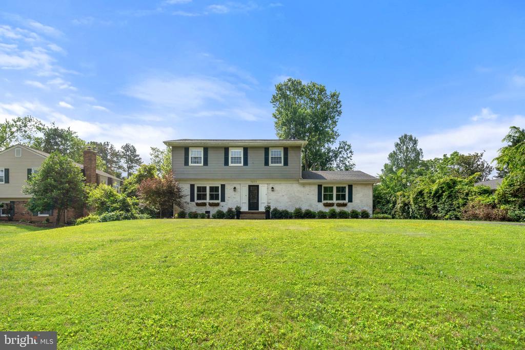 7277 MOSBY DR, WARRENTON, Virginia, 5 Bedrooms Bedrooms, ,3 BathroomsBathrooms,Residential,7277 MOSBY DR,VAFQ2017106 MLS # VAFQ2017106