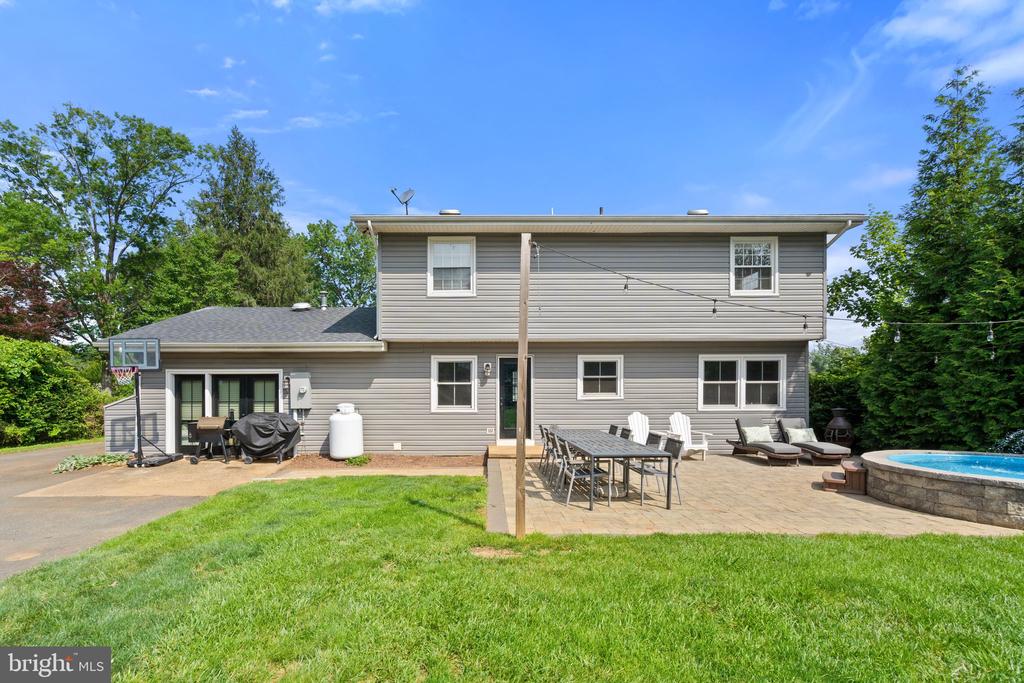 7277 MOSBY DR, WARRENTON, Virginia, 5 Bedrooms Bedrooms, ,3 BathroomsBathrooms,Residential,7277 MOSBY DR,VAFQ2017106 MLS # VAFQ2017106