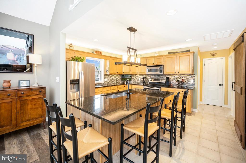 6833 LAKE POINTE DR, MINERAL, Virginia 23117, 3 Bedrooms Bedrooms, ,3 BathroomsBathrooms,Residential,6833 LAKE POINTE DR,VASP2034064 MLS # VASP2034064