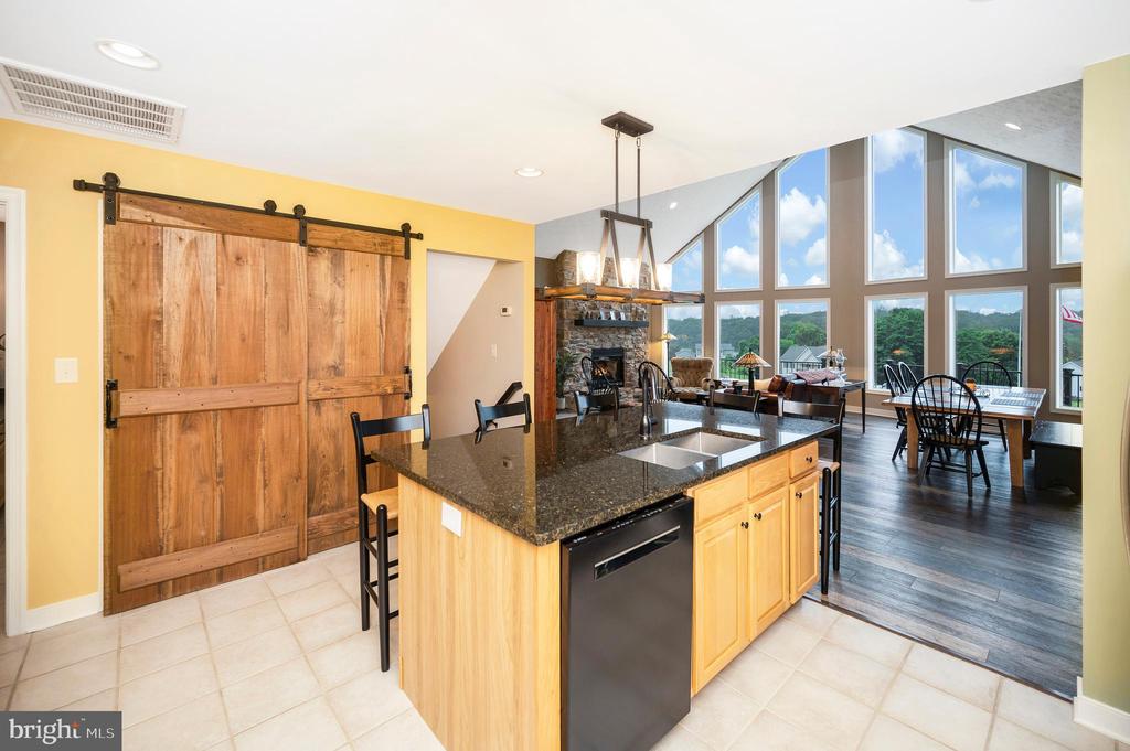 6833 LAKE POINTE DR, MINERAL, Virginia 23117, 3 Bedrooms Bedrooms, ,3 BathroomsBathrooms,Residential,6833 LAKE POINTE DR,VASP2034064 MLS # VASP2034064