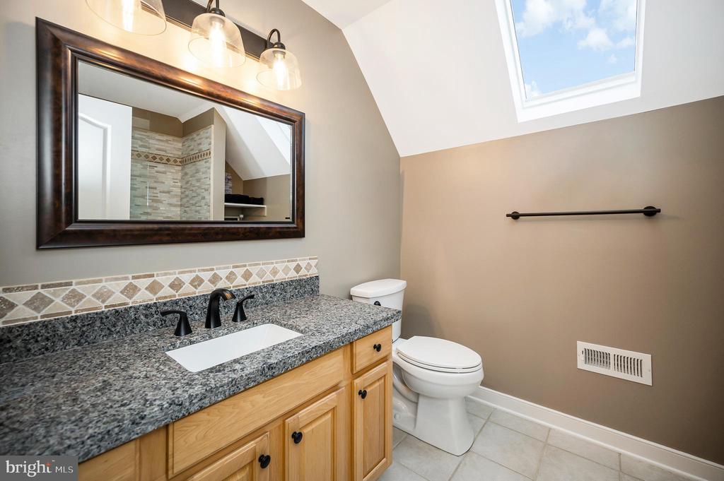 6833 LAKE POINTE DR, MINERAL, Virginia 23117, 3 Bedrooms Bedrooms, ,3 BathroomsBathrooms,Residential,6833 LAKE POINTE DR,VASP2034064 MLS # VASP2034064