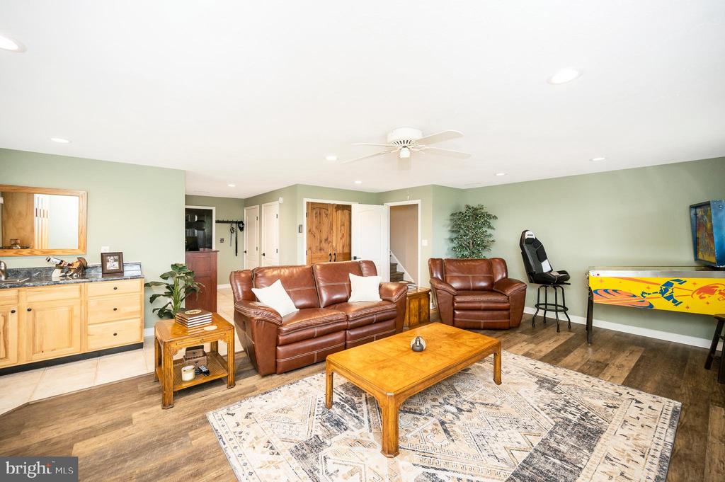6833 LAKE POINTE DR, MINERAL, Virginia 23117, 3 Bedrooms Bedrooms, ,3 BathroomsBathrooms,Residential,6833 LAKE POINTE DR,VASP2034064 MLS # VASP2034064