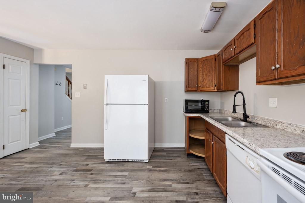 5122 REDBUD RD, FREDERICKSBURG, Virginia 22407, 3 Bedrooms Bedrooms, ,2 BathroomsBathrooms,Residential,BREEZEWOOD,5122 REDBUD RD,VASP2034014 MLS # VASP2034014