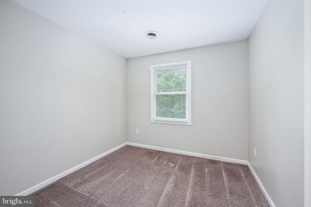 5122 REDBUD RD, FREDERICKSBURG, Virginia 22407, 3 Bedrooms Bedrooms, ,2 BathroomsBathrooms,Residential,BREEZEWOOD,5122 REDBUD RD,VASP2034014 MLS # VASP2034014