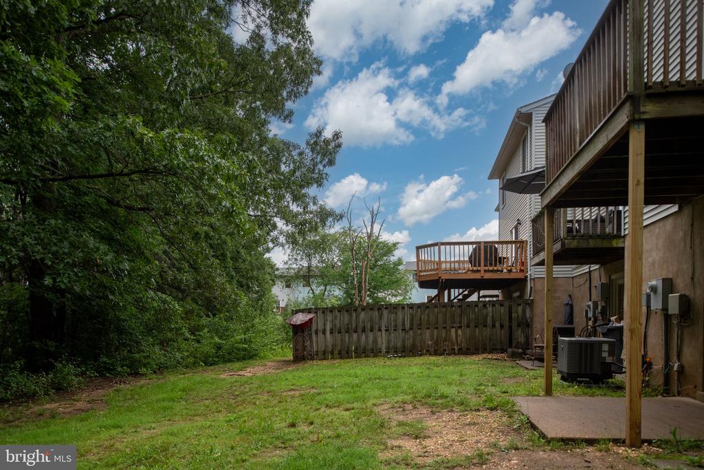 5122 REDBUD RD, FREDERICKSBURG, Virginia 22407, 3 Bedrooms Bedrooms, ,2 BathroomsBathrooms,Residential,BREEZEWOOD,5122 REDBUD RD,VASP2034014 MLS # VASP2034014