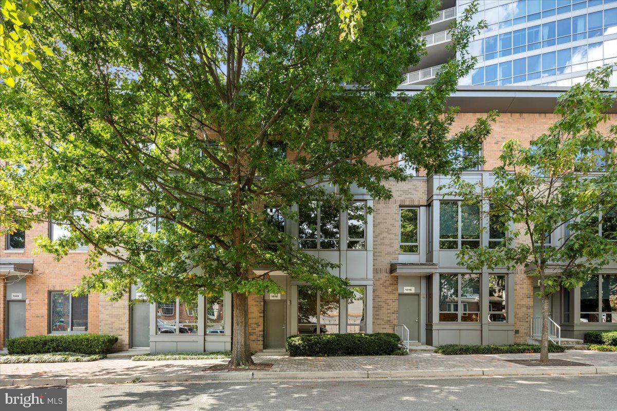 1512 N SCOTT ST #TH-4, ARLINGTON, Virginia 22209, 3 Bedrooms Bedrooms, ,1 BathroomBathrooms,Residential,For sale,1512 N SCOTT ST #TH-4,VAAR2059014 MLS # VAAR2059014